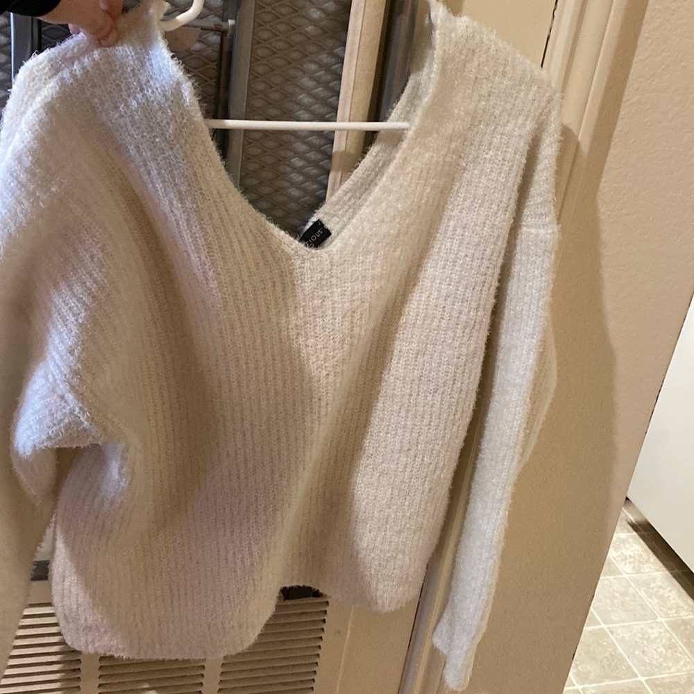 Twist sweater
